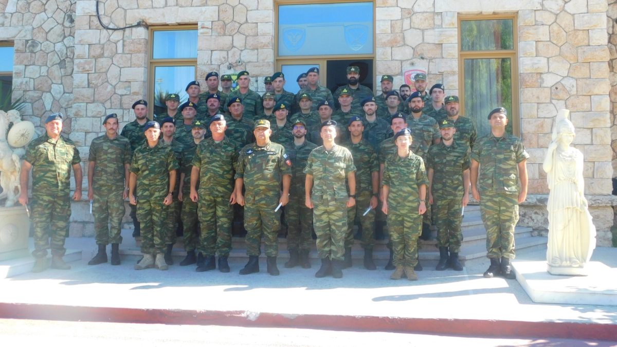 Δωρεά εξομοιωτή στη ΣΠΖ από έφεδρους Αξκούς